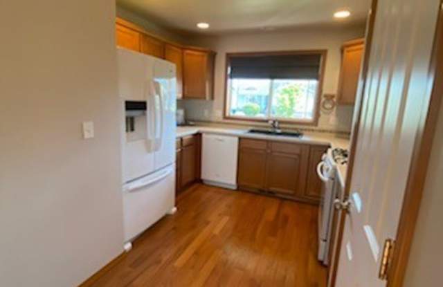 5719 121st PL NE Gallery 4