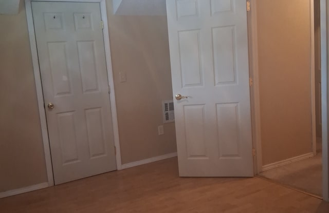 65400 E 250 Rd. Apt. A Gallery 4