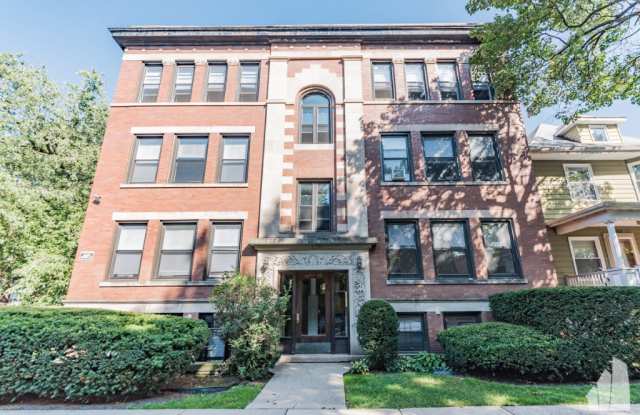6257-1 West Rosemont Avenue Gallery 1