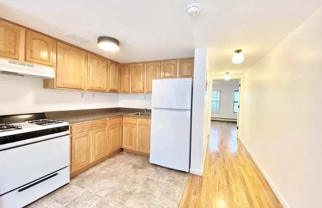 516 Sterling Pl Gallery 4
