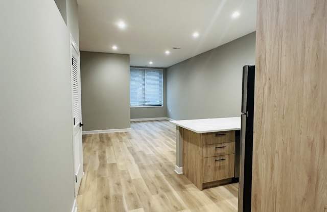 5912 North Nashotah Avenue Gallery 2