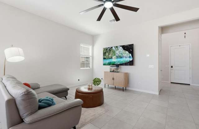 1521 S Senate Street photos photos