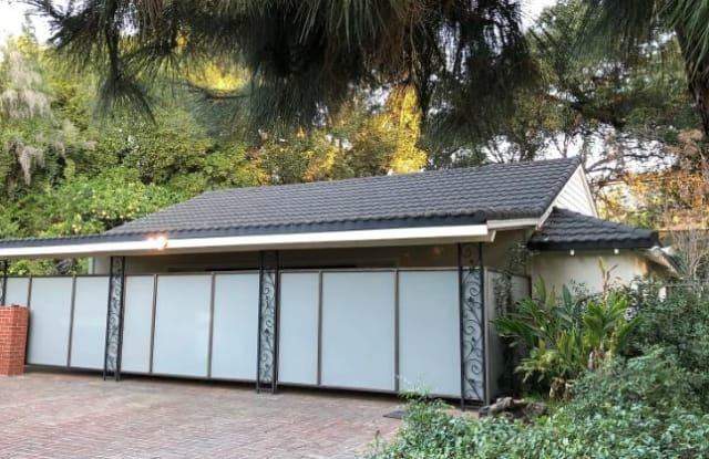 1005 West Foothill Boulevard - 1005 E Foothill Blvd, Arcadia, CA 91006