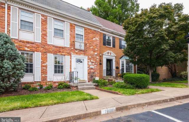 Come see what McLean has to offer you with this Beautiful end-unit townhome!! photos photos