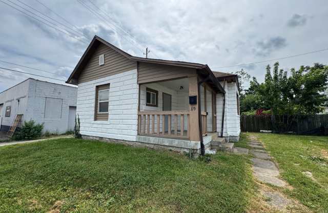 Butler-Tarkington 2 Bed 1 Bath with Central Air Gallery 3