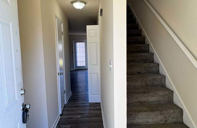 1712 Highland Way, Unit D Gallery 2