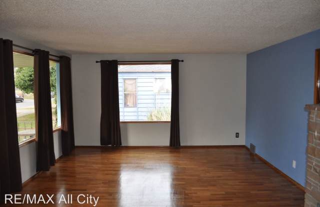 8626 12th Ave SW Gallery 2