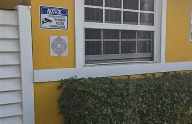 1412 NE 4th PL photos photos