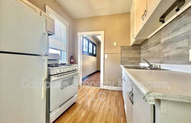 325 East Washington St - 3 photos photos 325 East Washington St - 3 photos photos