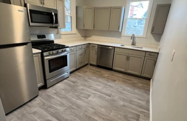 202 E 15th Avenue - 202 East 15th Avenue, Homestead, PA 15120