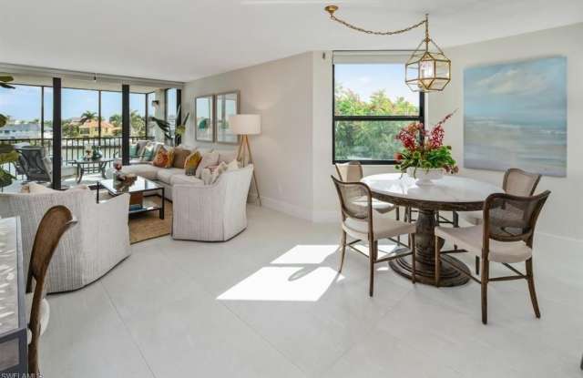 10562 Gulf Shore DR Gallery 3