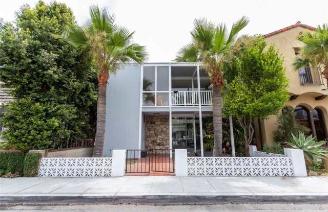 18 Via Di Roma - 18 North via Di Roma Walk, Long Beach, CA 90803