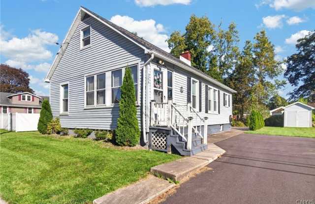 526 Utica Road Gallery 1