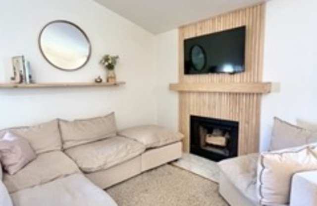 1144 Oakcrest Drive - 1144 Oakcrest Drive, Charleston, SC 29412 1144 Oakcrest Drive - 1144 Oakcrest Drive, Charleston, SC 29412