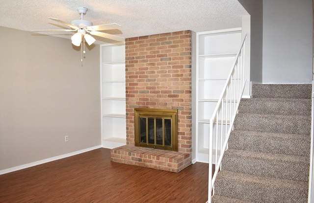 801 Treadwell Ct Apt B Gallery 2