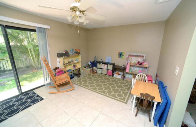 155 Rosewood Circle Gallery 4