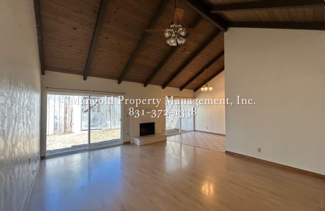 Charming 2-Bed 1-Bath Home on Cul-de-Sac Gallery 4