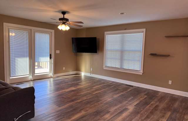 3 BED 2 BATH HOME LOCATED IN SEAGROVE! Gallery 4