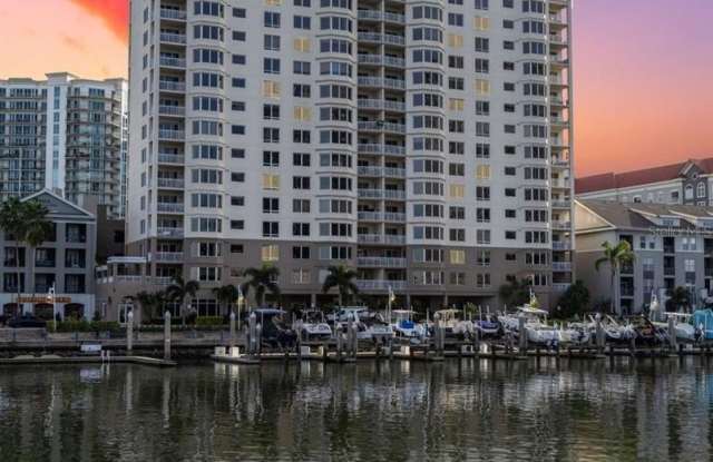 371 CHANNELSIDE WALK WAY photos photos