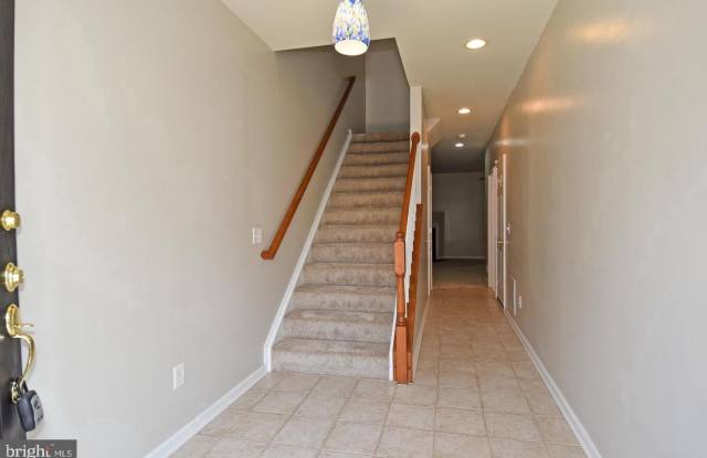 7810 LOCUST LEAF Lane Gallery 4