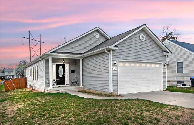 Close to Downtown Fredericksburg! photos photos