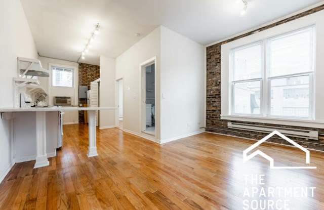 1349 North Wells St. photos photos