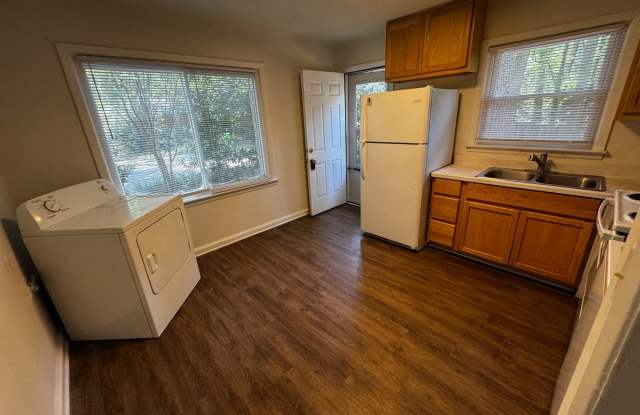 Perfectly sized 2 bedroom 1 bath photos photos