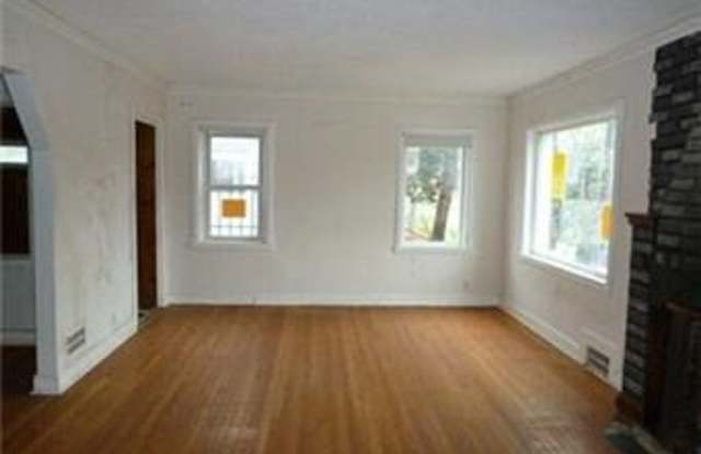 7329 Forest Avenue Gallery 3