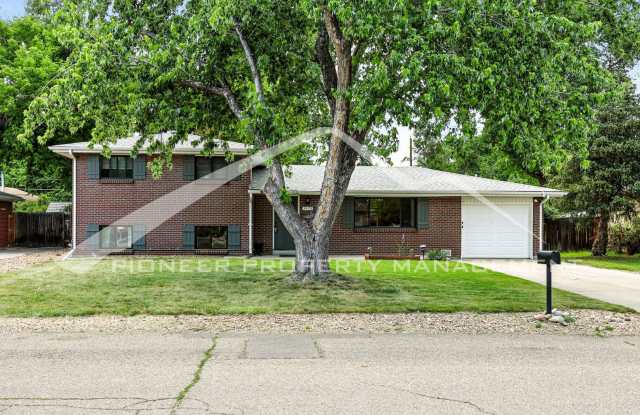 Charming Home with Washer/Dryer and Fenced Yard photos photos