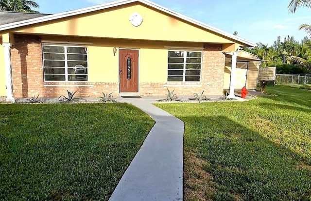 4725 SW 109th Ter photos photos