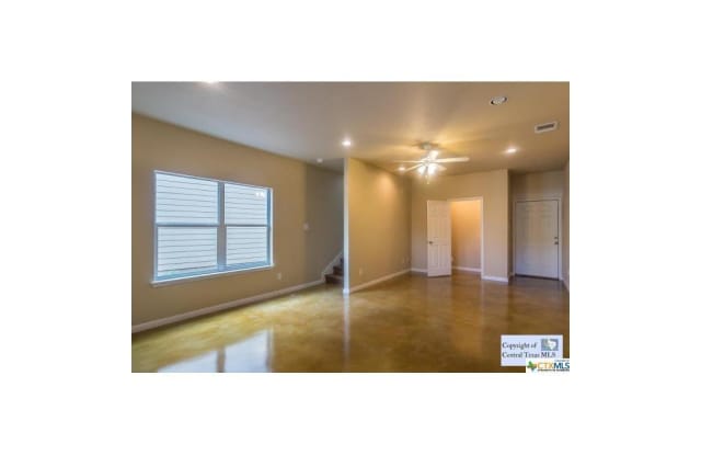 572 Advantage Drive Gallery 2