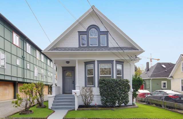 Rare Capitol Hill 3B/3B Craftsman In Prime Location photos photos