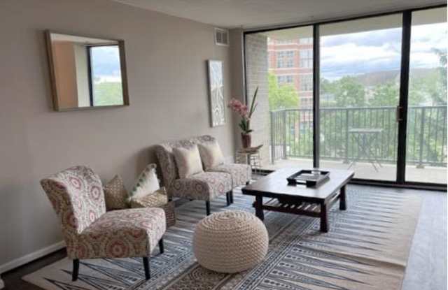4 Monroe St photos photos