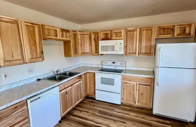 2 Bedrooms 1 Bathroom 4-Plex - Belgrade photos photos