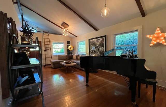 1315 N McCadden Pl Gallery 4