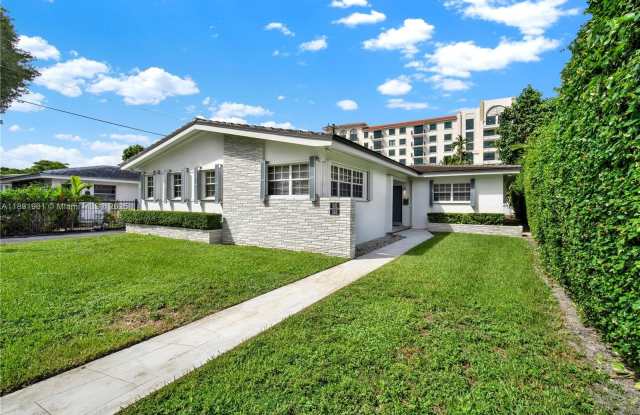 331 Santander Ave photos photos