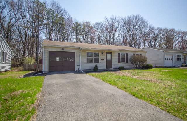 3 BR 1 BA Home in Latham photos photos