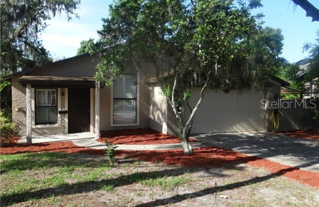 148 E 9TH AVENUE - 148 East 9th Avenue, Mount Dora, FL 32757