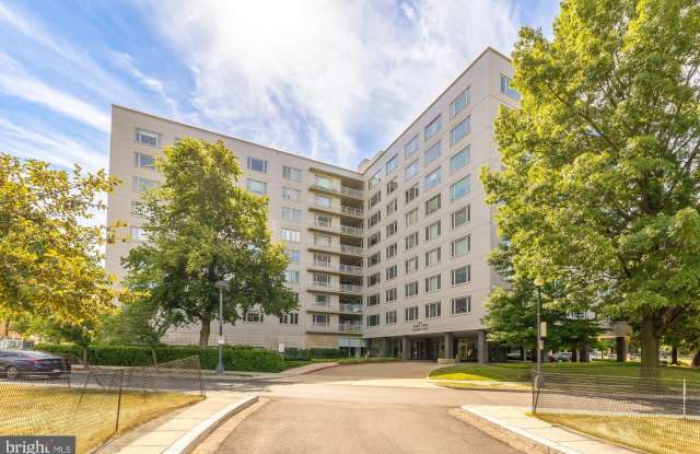 2475 VIRGINIA Avenue NW unit: 515 photos photos