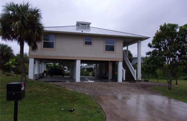 24279 YACHT CLUB BOULEVARD - 24279 Yacht Club Boulevard, Charlotte County, FL 33955