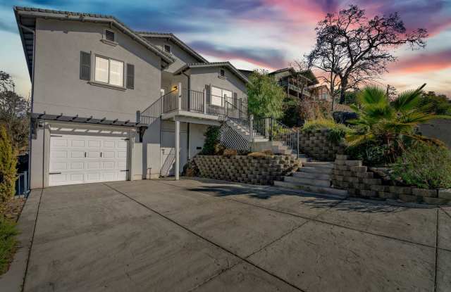 Copperopolis 3 Bd. / 2 Ba. Lake Access Furnished or Unfurnished, 4 car garage, Solar photos photos