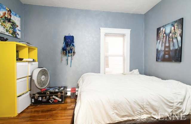 13 Adrian St. Gallery 3
