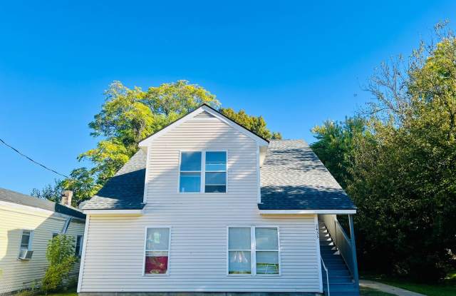 Second floor 2 bedroom apartment- Section 8 accepted- **1/2 off your first month** photos photos