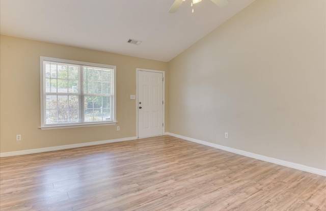 118 Charleston Row Boulevard Gallery 4