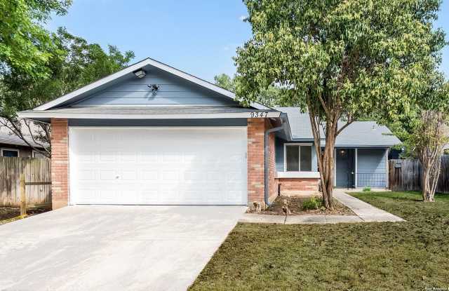 9347 Lands Point photos photos