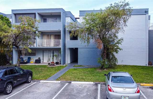 9367 Fontainebleau Blvd - 9367 Fontainebleau Boulevard, Fountainebleau, FL 33172