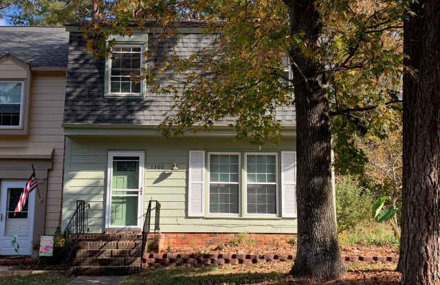 1300 Garden Crest - 3 brm 2.5 bath - End unit townhome photos photos 1300 Garden Crest - 3 brm 2.5 bath - End unit townhome photos photos