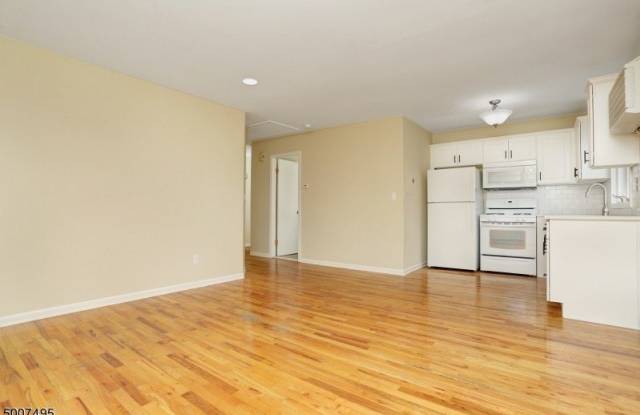 144 N Beverwyck Rd Gallery 2