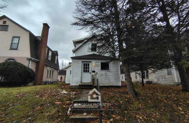 227 West 12th Street - 227 West 12th Street, Anderson, IN 46016