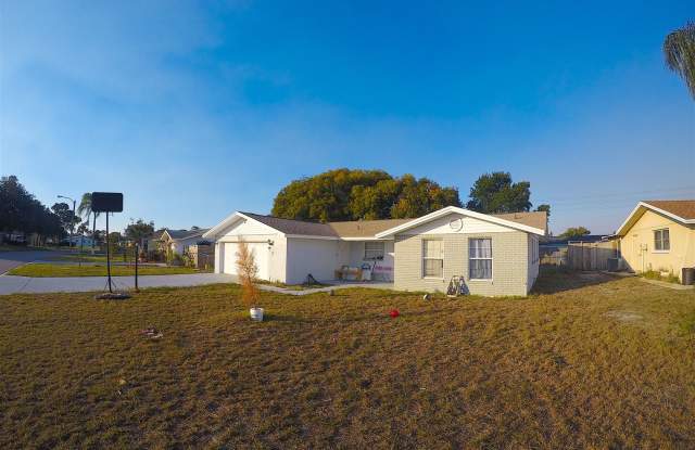 7801 Lotus Dr Gallery 2